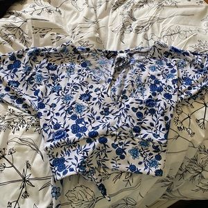 Cropped wrap around & open back floral blouse